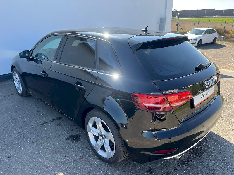 Audi A3 (2017) Nové Sportback Linie Sport 1.6 - fotka 11 z 28