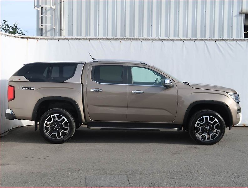Volkswagen Amarok (2025) V6 3.0 TDI, V6,177KW,7536KM - fotka 6 z 22