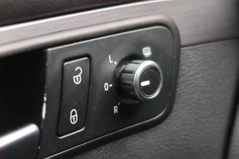 Volkswagen Touran (2011) 1.6 TDI, Tempomat - fotka 14 z 14