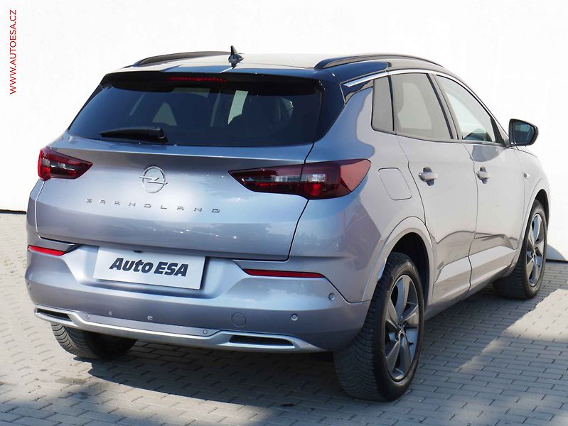 Opel Grandland (2022) 1.5 CDTi, Ultimate, AT, LED - fotka 4 z 21
