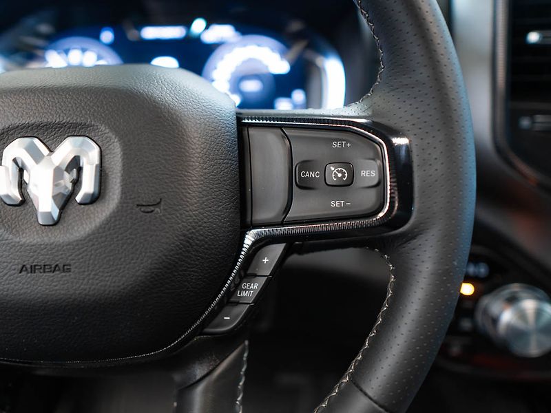 Dodge RAM (2024) 5.7 HEMI V8 Sport Lift edition - fotka 16 z 31