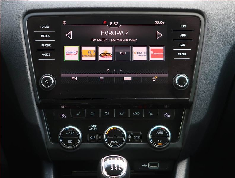 Škoda Octavia (2019) Style 2.0 TDI, Serv.kniha - fotka 12 z 22