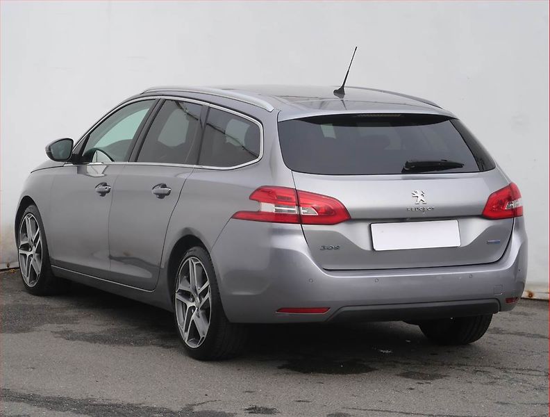 Peugeot 308 (2015) 2.0 HDI, Automat, Navi - fotka 4 z 23