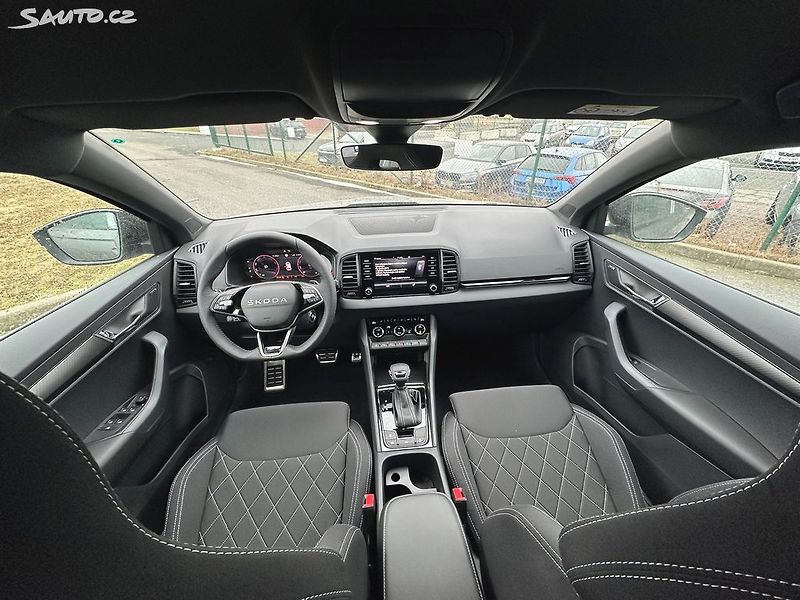Škoda Karoq (2026) Sportline 1.5 TSI 110kW DSG - fotka 8 z 15