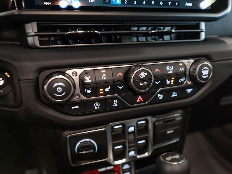 Jeep Wrangler (2026) 3.6 V6 Rubicon X, Naviják - fotka 26 z 37