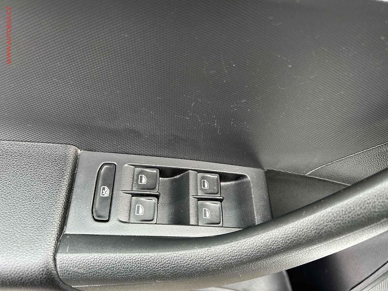 Škoda Rapid (2014) 1.2 TSi, Ambition - fotka 11 z 17