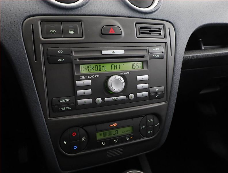Ford Fusion (2010) 1.4, po STK, Tažné, dobrý stav - fotka 9 z 16