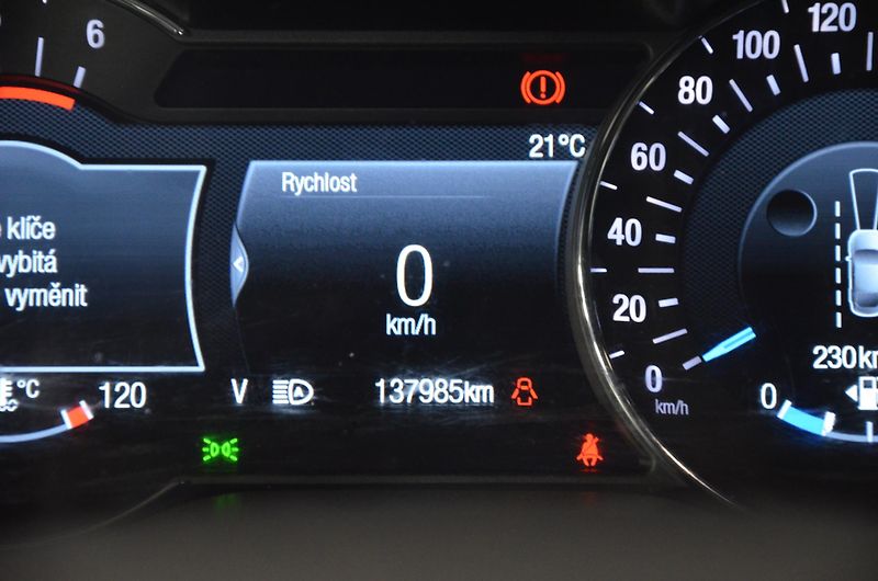 Ford S-MAX (2020) 2.0TDCi 110kw Titanium - fotka 15 z 24