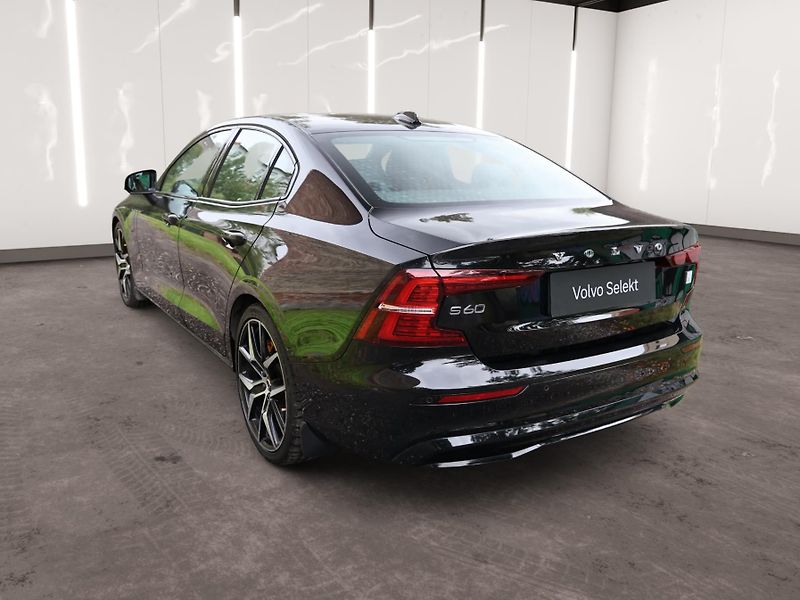 Volvo S60 (2022)  Polestar Engineered T8 AWD  - fotka 2 z 22