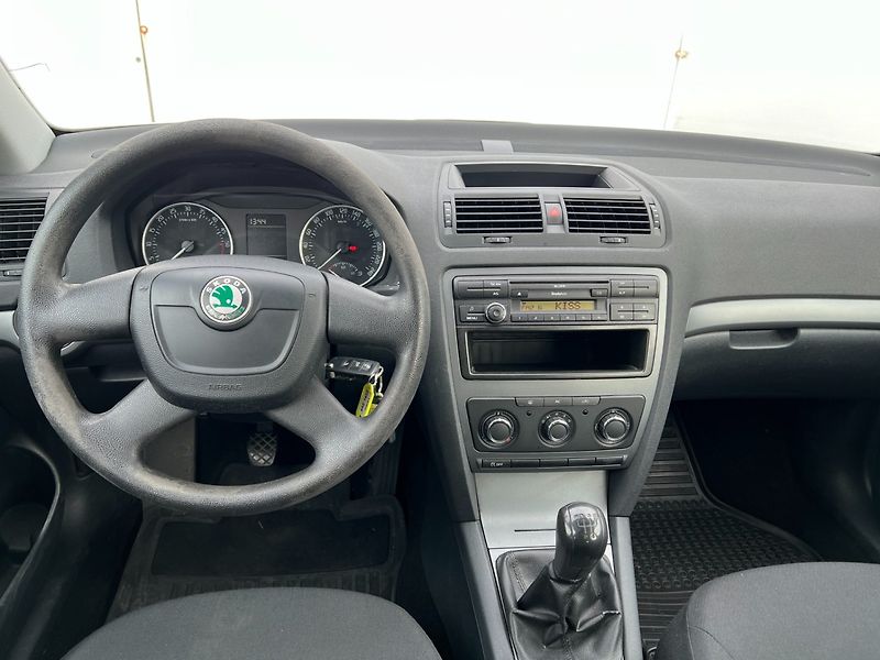 Škoda Octavia (2013) 1.6TDi 77kW! 2x kola! - fotka 12 z 18
