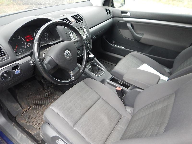 Volkswagen Golf 1.9 TDi 77 kw - fotka 8 z 14