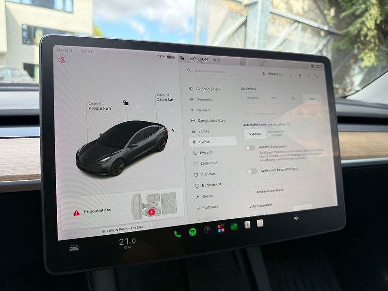 Tesla Model 3 Long Range AWD - fotka 22 z 41