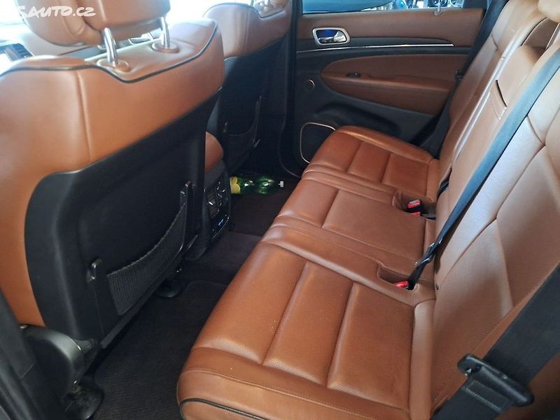 Jeep Grand Cherokee (2016) 3,0 V6 SUMMIT - fotka 9 z 17