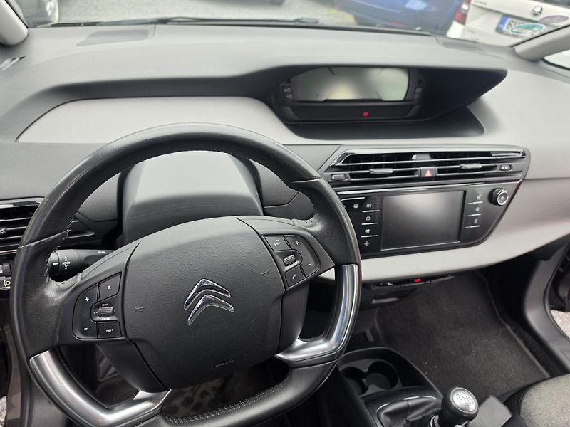 Citroën C4 Picasso 1.2 TCE TZ Masáž  - fotka 12 z 18