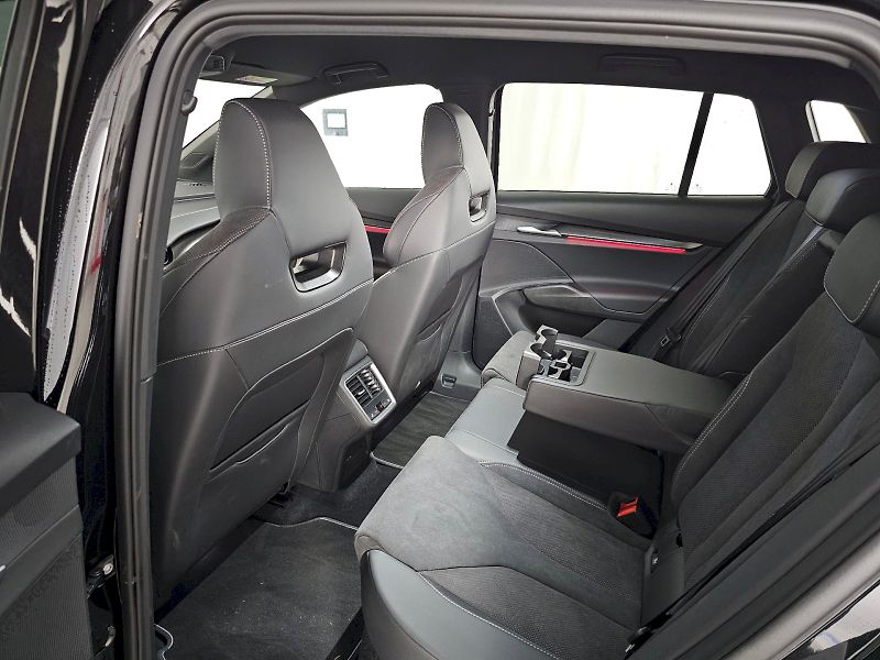 Škoda Elroq (2026) 85X 210kW 4x4 SPORTLINE TAŽNÉ - fotka 7 z 30