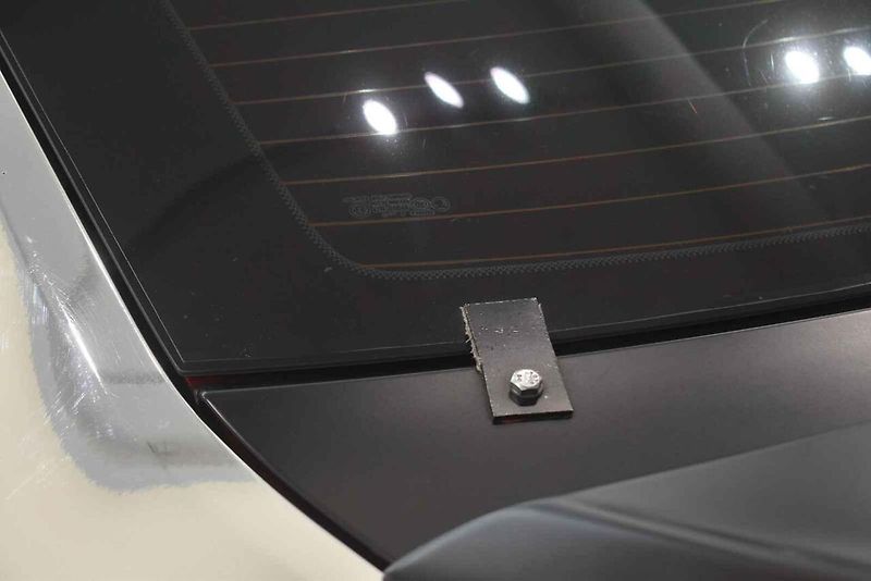 Škoda Octavia Bonneville - s brzdícím padákem v akci.