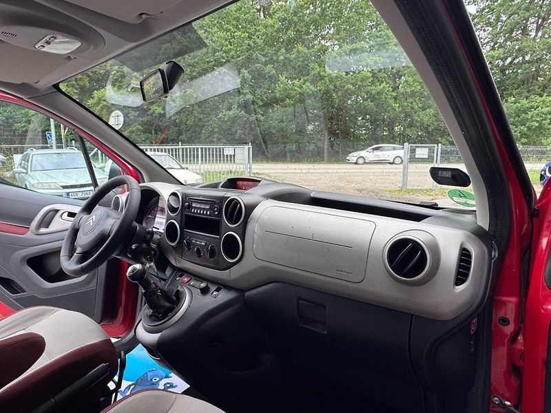 Citroën Berlingo (2009) Multispace 1.6 16V - fotka 17 z 27