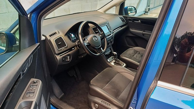 Volkswagen Sharan 130kW 7míst PANO WEBASTO 1.ČR - fotka 5 z 21