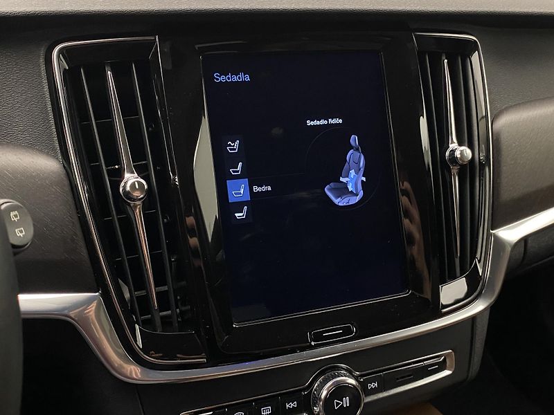 Volvo V90 CC D5 AWD INSCRIPTION AUT CZ - fotka 47 z 51