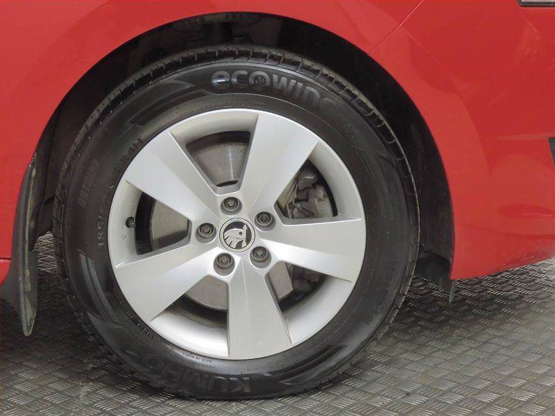 Škoda Rapid (2017) Spaceback 1.2 TSI, Serv.kniha - fotka 14 z 20