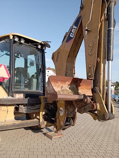 Caterpillar (2010) 432E - fotka 7 z 16
