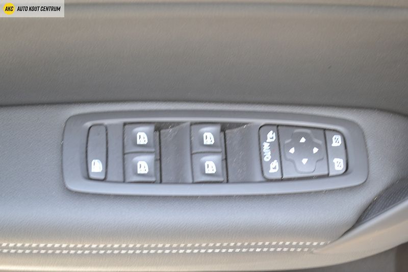 Renault Mégane IV GRANDCOUPÉ TECHNO dCi 115 E - fotka 47 z 54