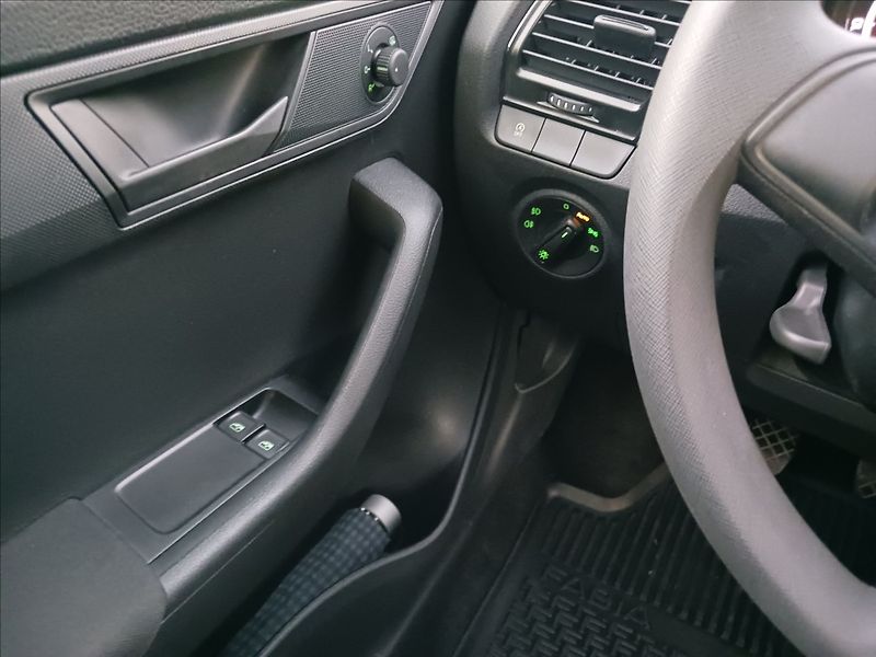 Škoda Fabia 1,0 III FC ACT, 1 Majitel - fotka 16 z 24