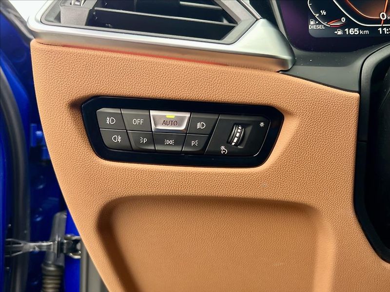 BMW Řada 3 330D xDrive M SPORT záruka - fotka 51 z 57