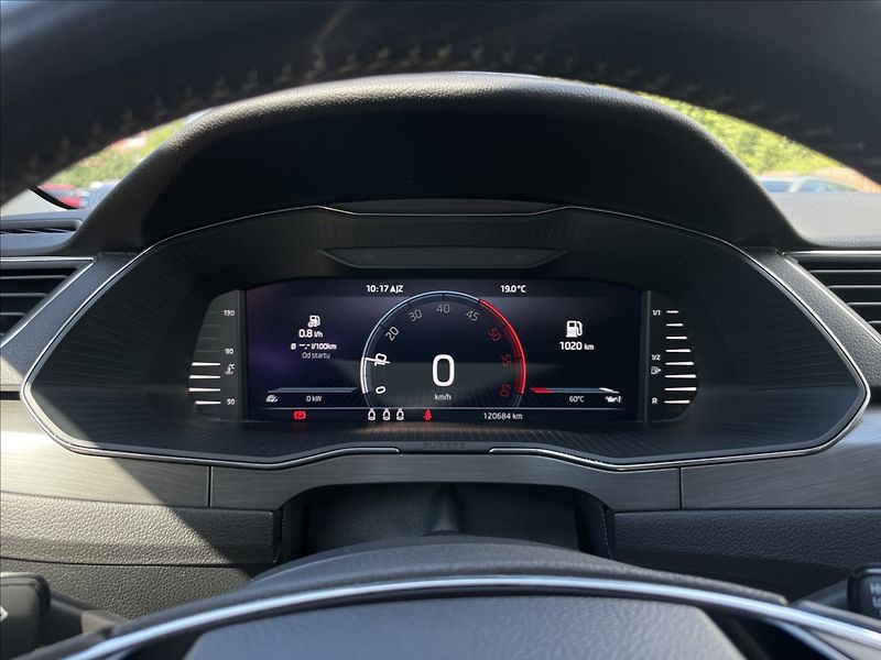 Škoda Superb 2,0 TDI Style NAVI+Kamera 360° - fotka 8 z 23