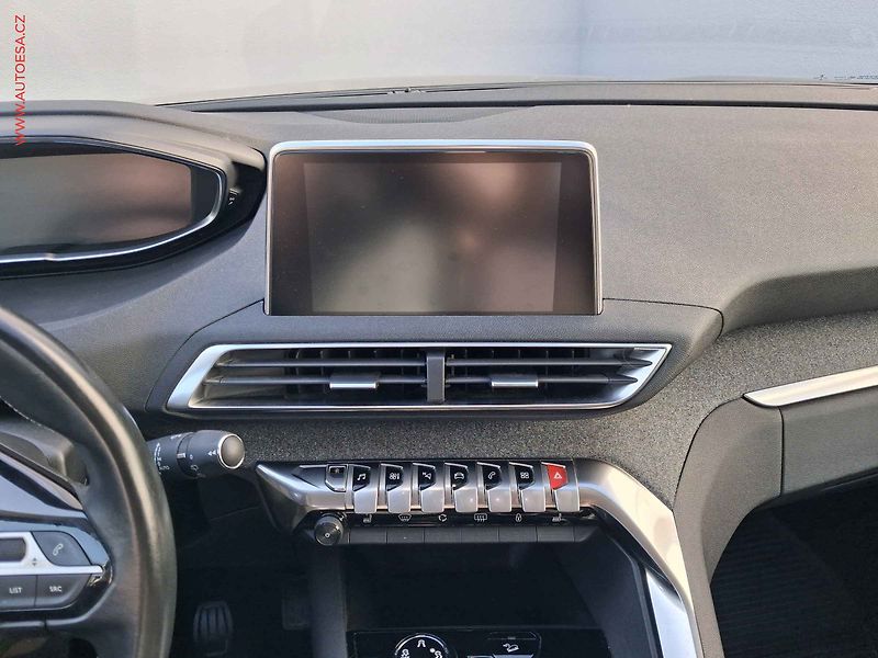 Peugeot 5008 (2018) 1.5 HDi 7míst, Allure, LED - fotka 12 z 20