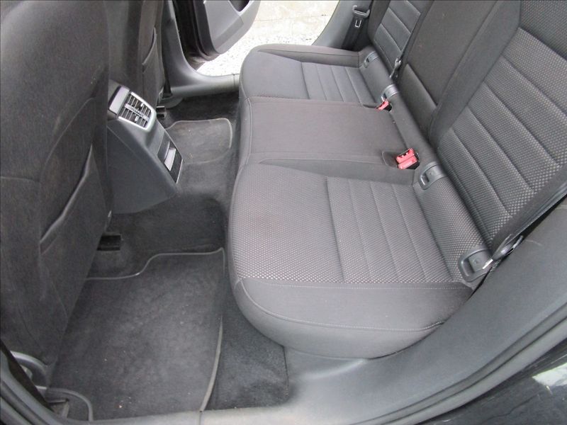 Škoda Octavia Combi 2.0TDi DSG, Scout - fotka 28 z 41