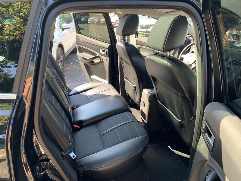 Ford Kuga 2,0 TDCI 4x4 - fotka 18 z 21