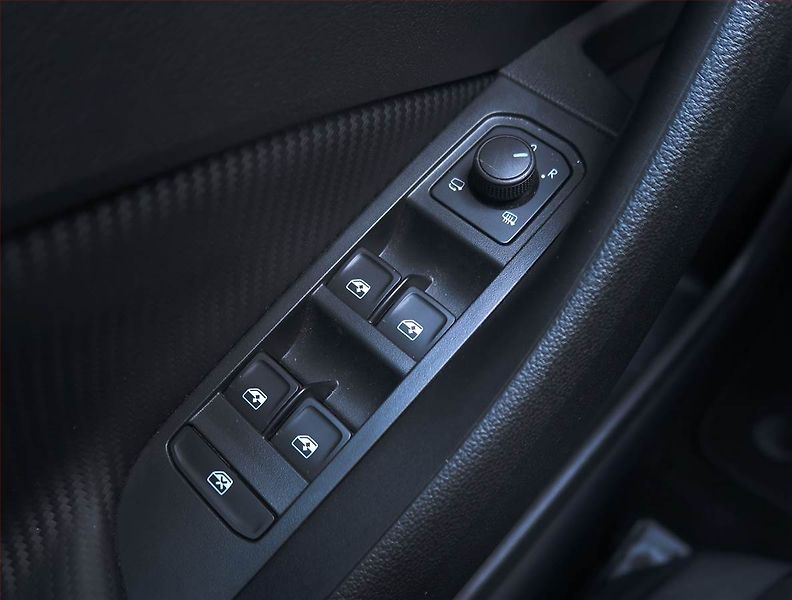 Škoda Scala (2024) Monte Carlo 1.0 TSI - fotka 16 z 16