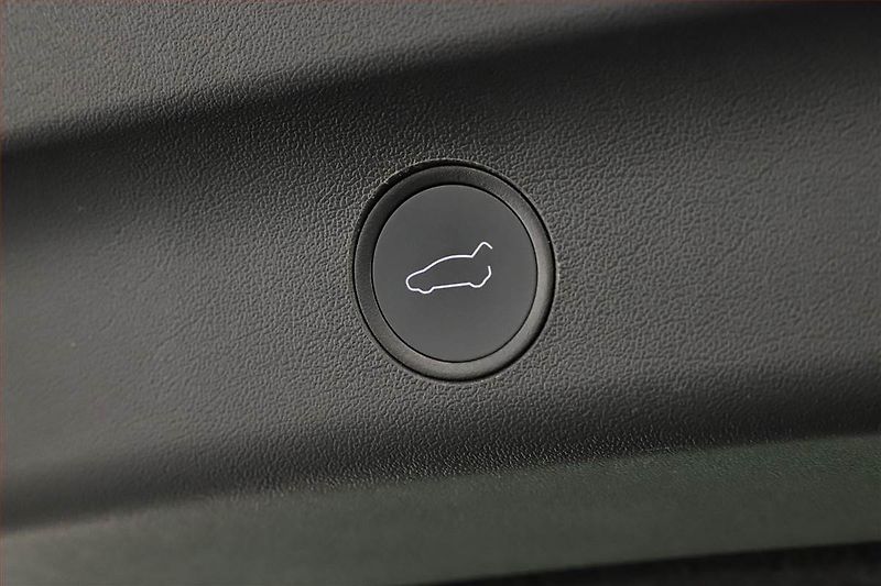 Tesla Model Y (2023) Long Range AWD 79kWh, SoH 92% - fotka 27 z 29