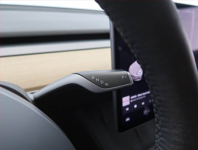 Tesla Model 3 (2021) Long Range 4WD 79kWh, SoH 81% - fotka 12 z 33