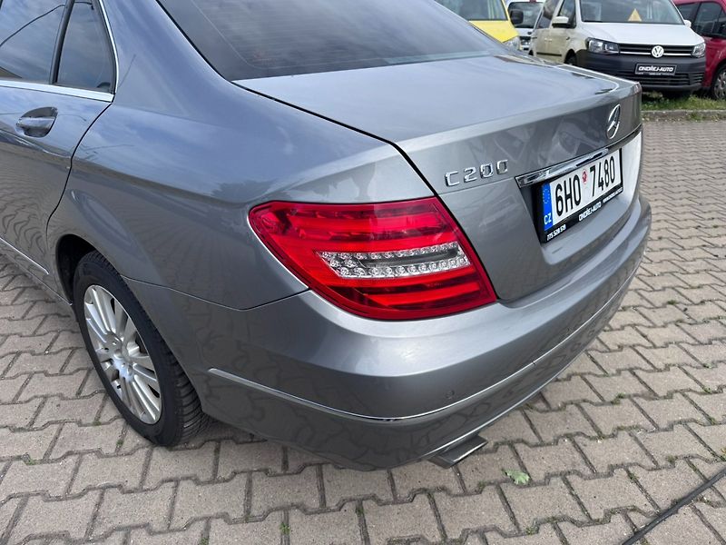 Mercedes-Benz Třídy C (2011) 200 1,8 CGI 135 KW ROZVODY - fotka 13 z 50
