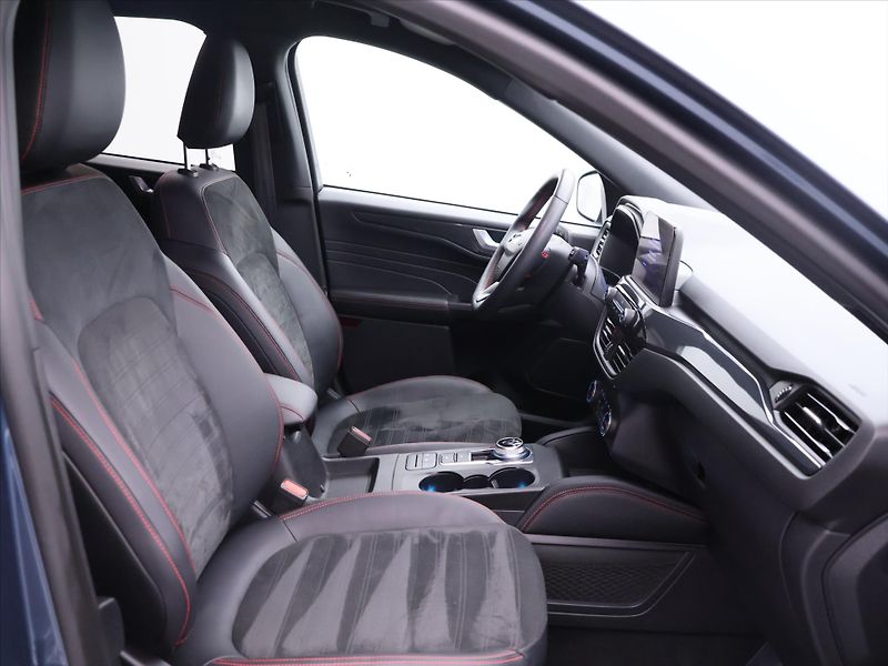 Ford Kuga 2,5 DT 112kW Hybrid CZ LED 4X4 - fotka 12 z 31
