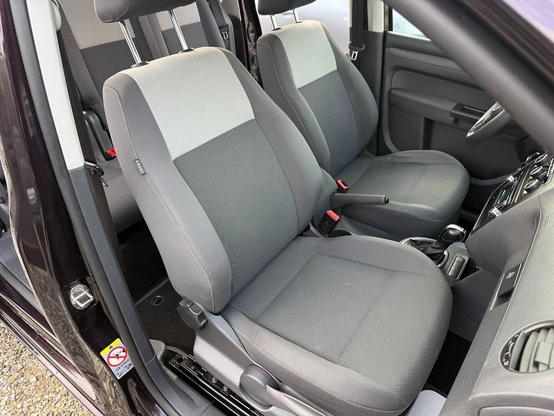 Volkswagen Caddy (2013) 1.6TDi 75kW *DSG*Tažné*Servis* - fotka 15 z 21