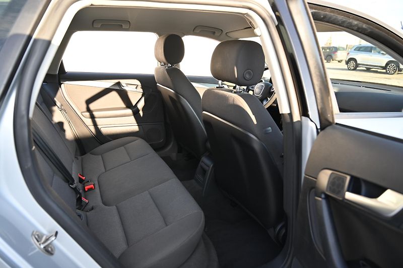 Audi A3 1.4TFSI 92KW Rezervace 6/2011 - fotka 26 z 31