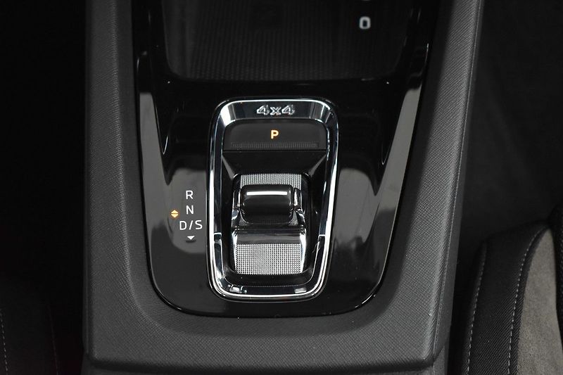 Škoda Octavia SCOUT TDI 147kW 4x4*TAŽNÉ*ČR1 - fotka 22 z 43