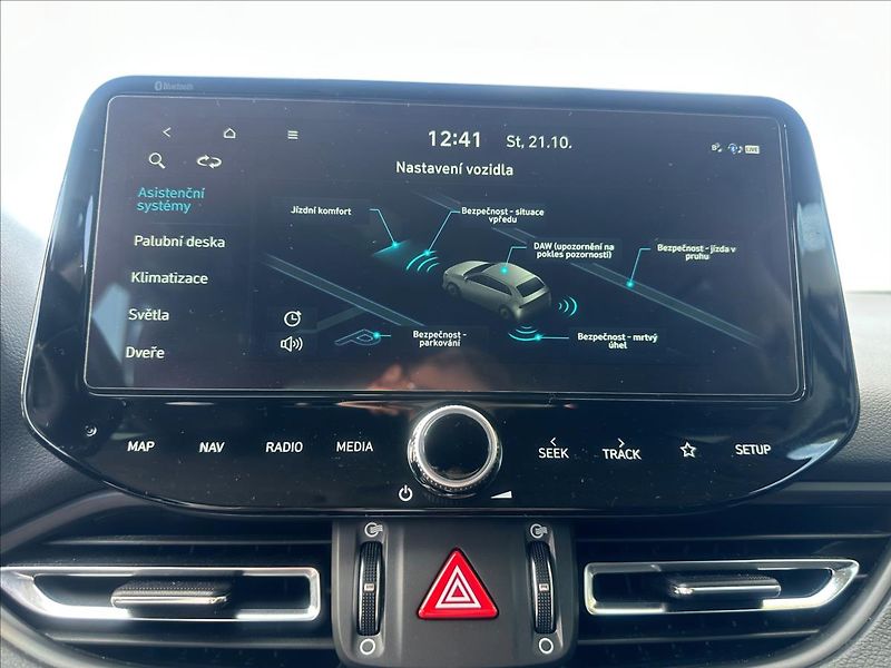 Hyundai i30 1,5 TGDI MH MT SM PLUS NAV - fotka 23 z 29