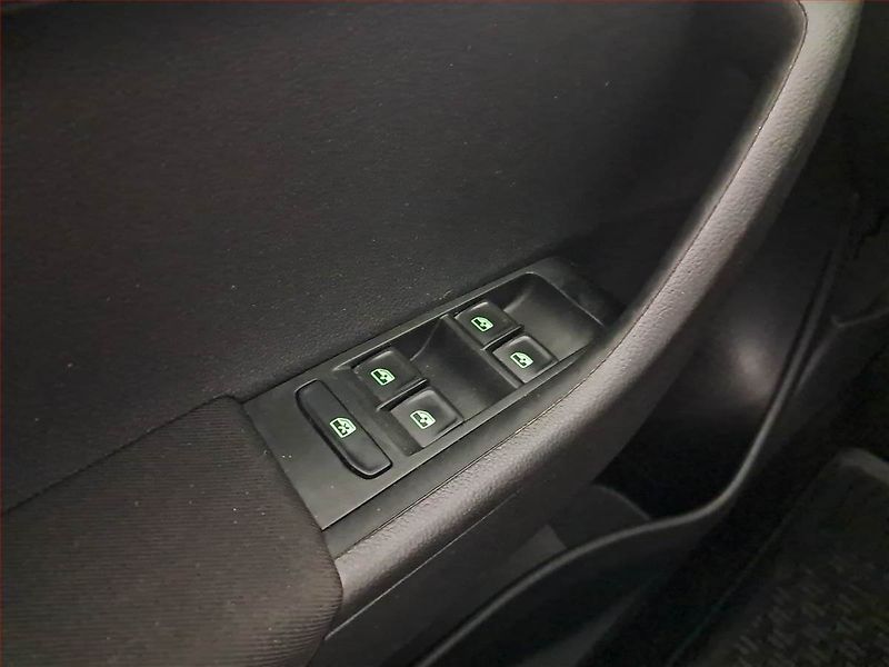Škoda Fabia (2019) Ambition 1.0 TSI, Tempomat - fotka 15 z 22