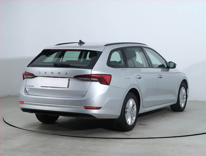 Škoda Octavia (2022) Ambition 2.0 TDI, ČR,1.maj - fotka 5 z 19