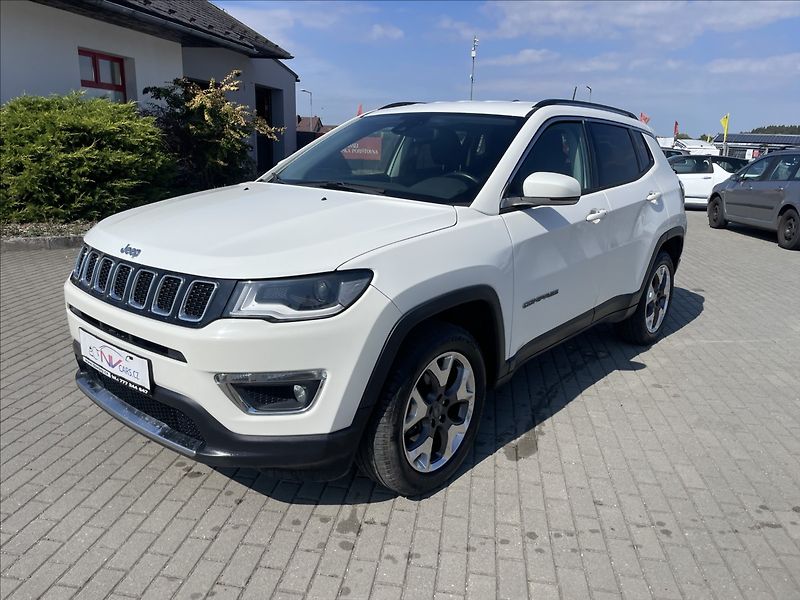 Jeep Compass 1,4 T 125kw AT9 Limited - fotka 1 z 32