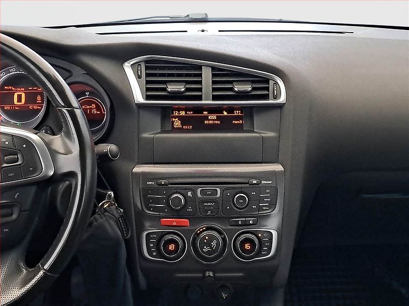 Citroën C4 (2012) 1.6 VTi, zamluveno - fotka 11 z 14