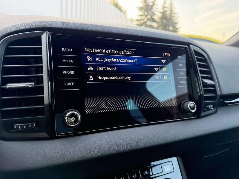 Škoda Karoq SportLine 2,0 TDI 110 kW 6° MP - fotka 23 z 37