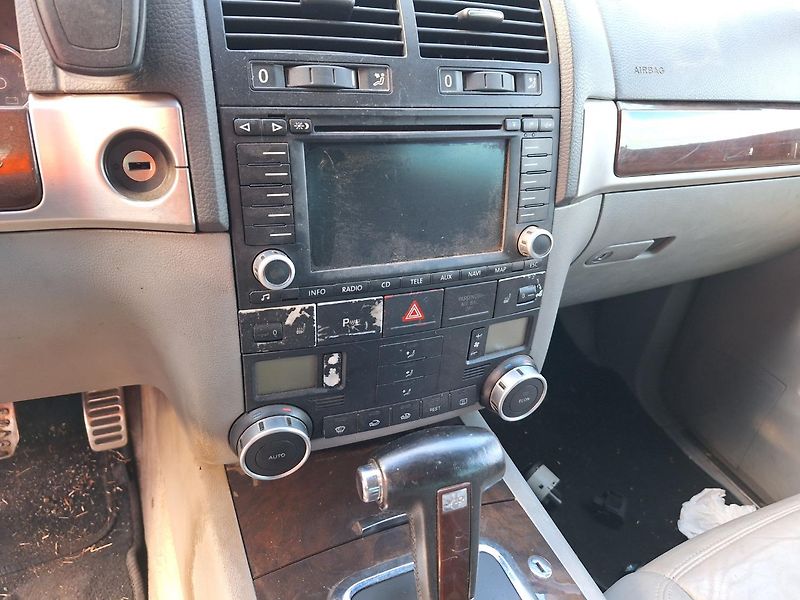 Volkswagen Touareg (2004) 5.0 230 kw motor K.O. - fotka 16 z 18
