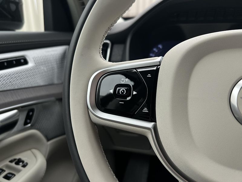 Volvo XC90 (2026) T8 AWD RECHARGE PLUS AUT - fotka 21 z 49