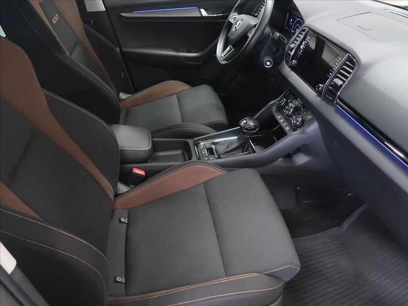 Škoda Karoq 2,0 TDI Scout 4x4 1.majitel - fotka 13 z 41