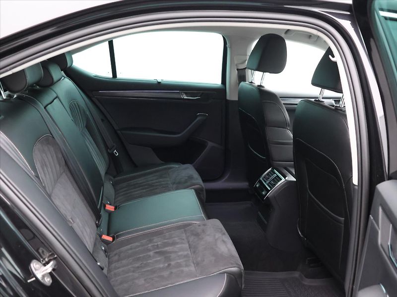 Škoda Superb iV 1,4 TSI 115kW Style DSG CZ - fotka 13 z 30